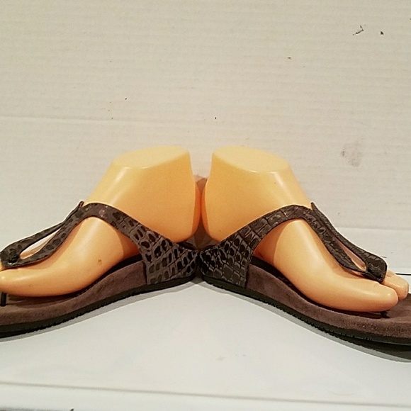 DONALD J. PLINER LEATHER THONG SANDALS (sz 8) - Picture 5 of 6